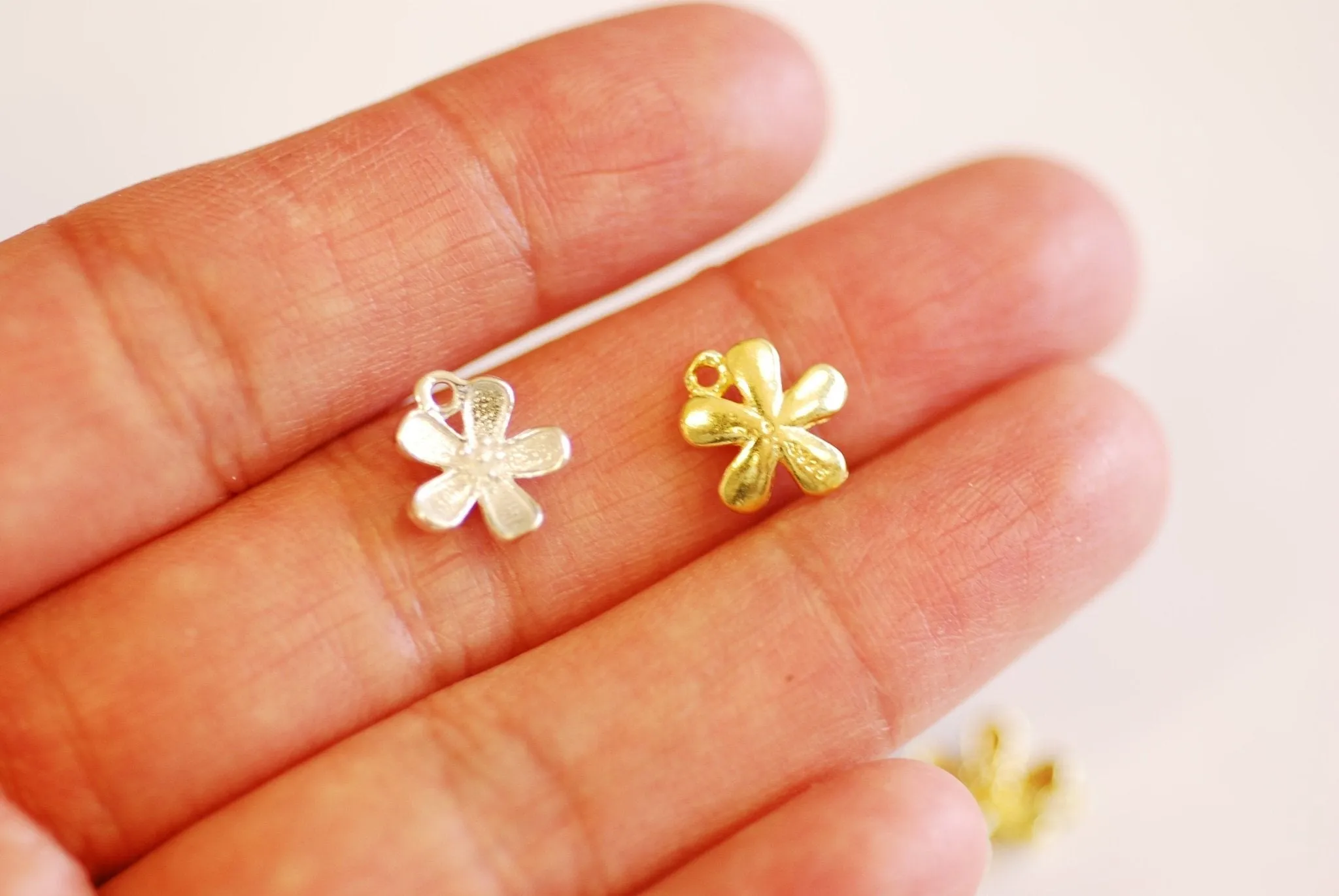 925 Sterling Silver or Vermeil Gold 18k Flower Daisy Charm Nature Floral Plumeria Sunflower Dandelion Charm Pendant