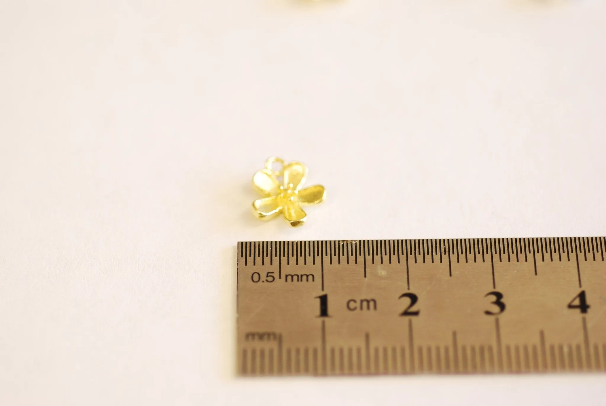 925 Sterling Silver or Vermeil Gold 18k Flower Daisy Charm Nature Floral Plumeria Sunflower Dandelion Charm Pendant