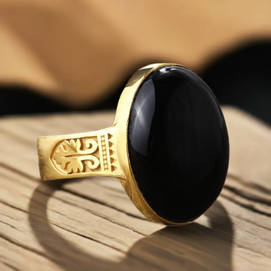 ArtDeco Men's Ring in 10k Yellow Gold with Black Onyx