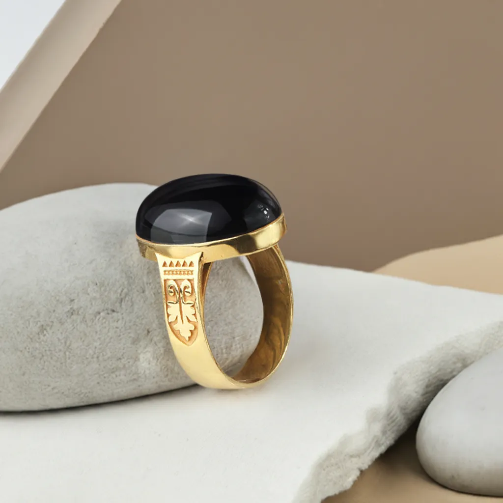 ArtDeco Men's Ring in 10k Yellow Gold with Black Onyx