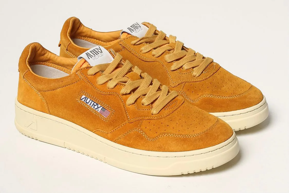 Autry Action Shoes All Suede Low Man - Ocher / Mustard (LAST ONES)