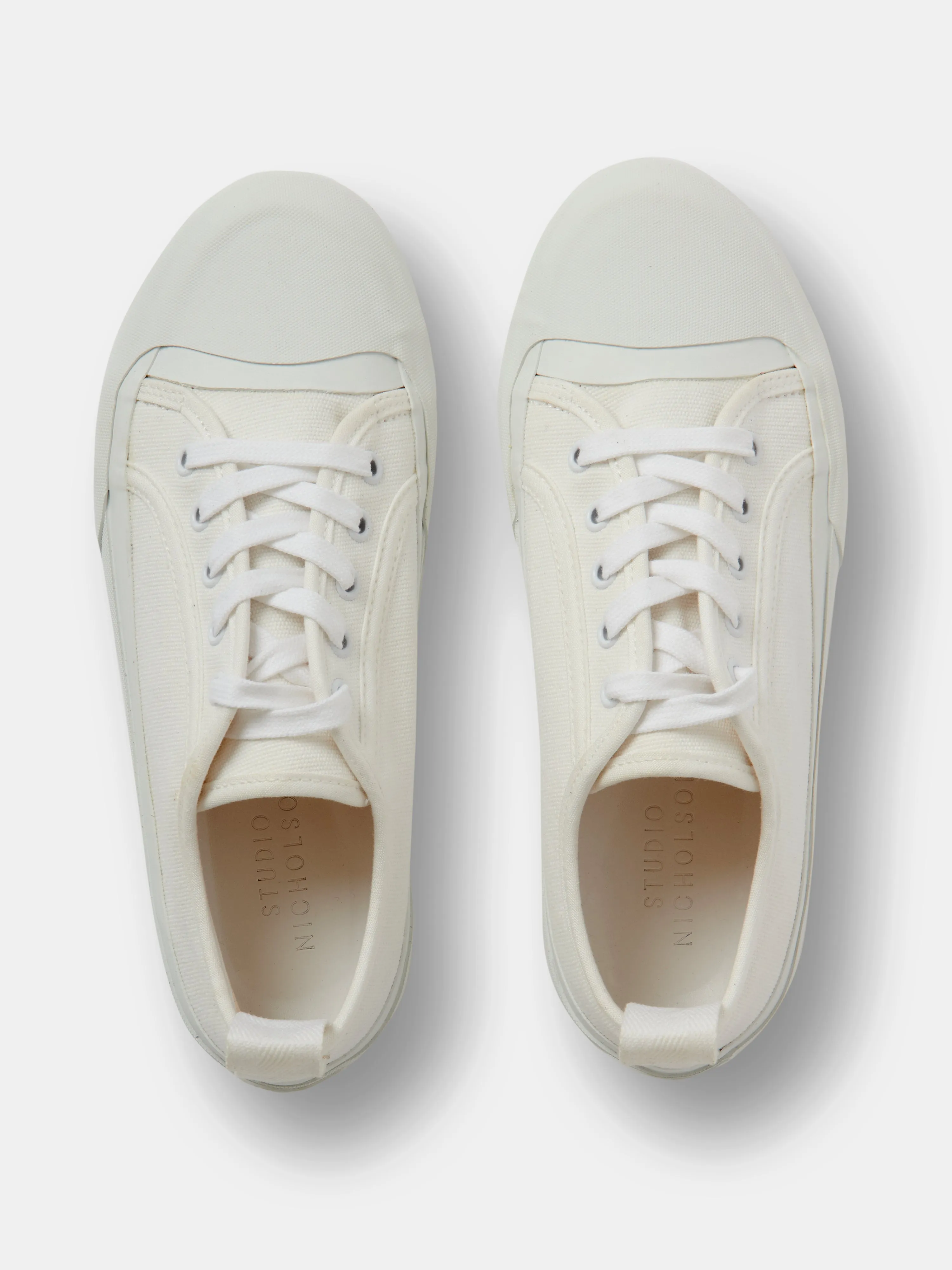 Byrd Canvas Shoe in Cream