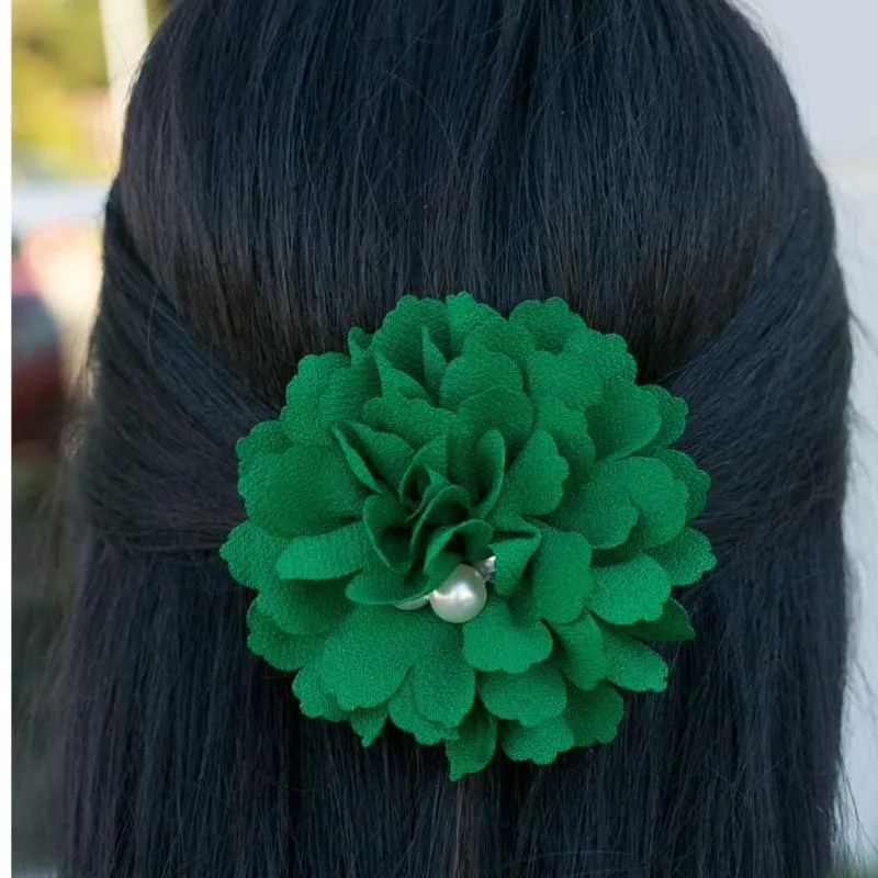 Future Mrs. Green Hair Clip