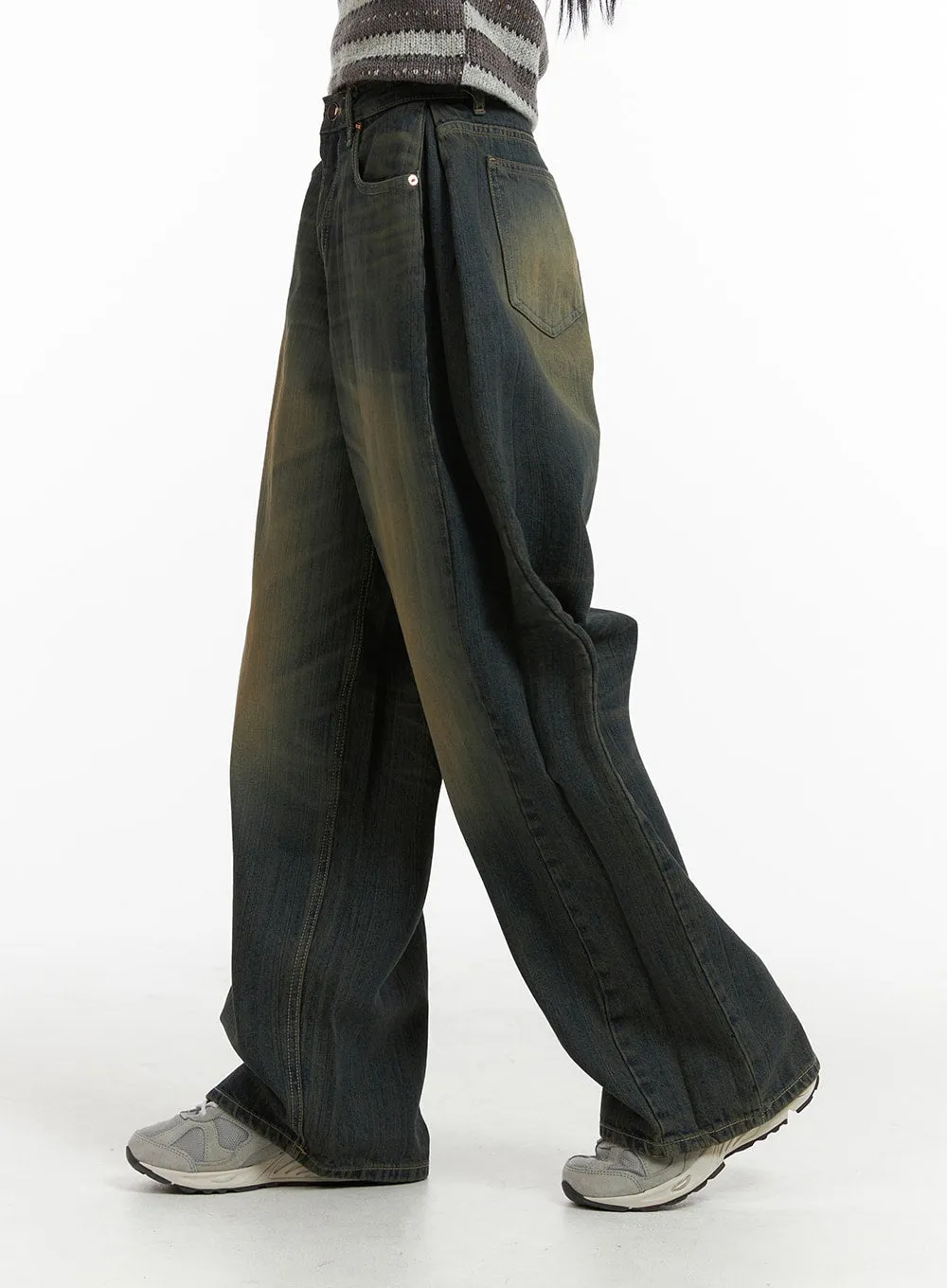 Mid Waist Washed Button Wide Leg Jeans CJ411