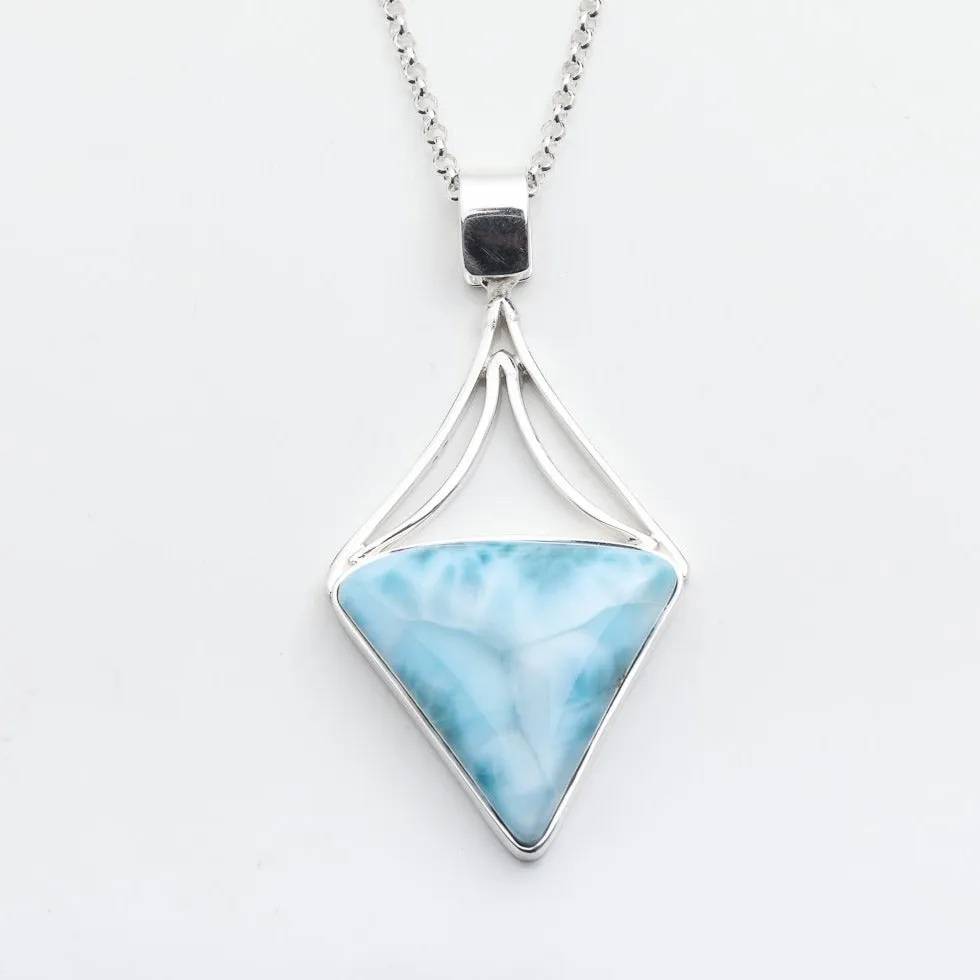 Triangle Pendant Lillian