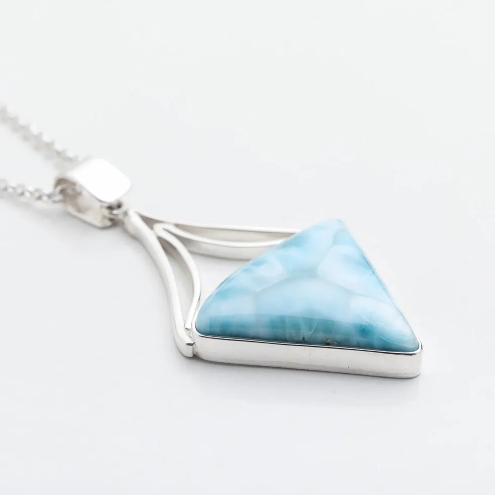 Triangle Pendant Lillian